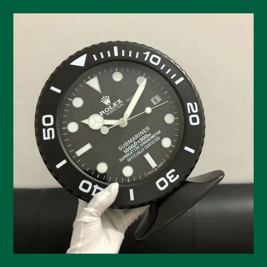 Submariner Black Bezel Table Clock