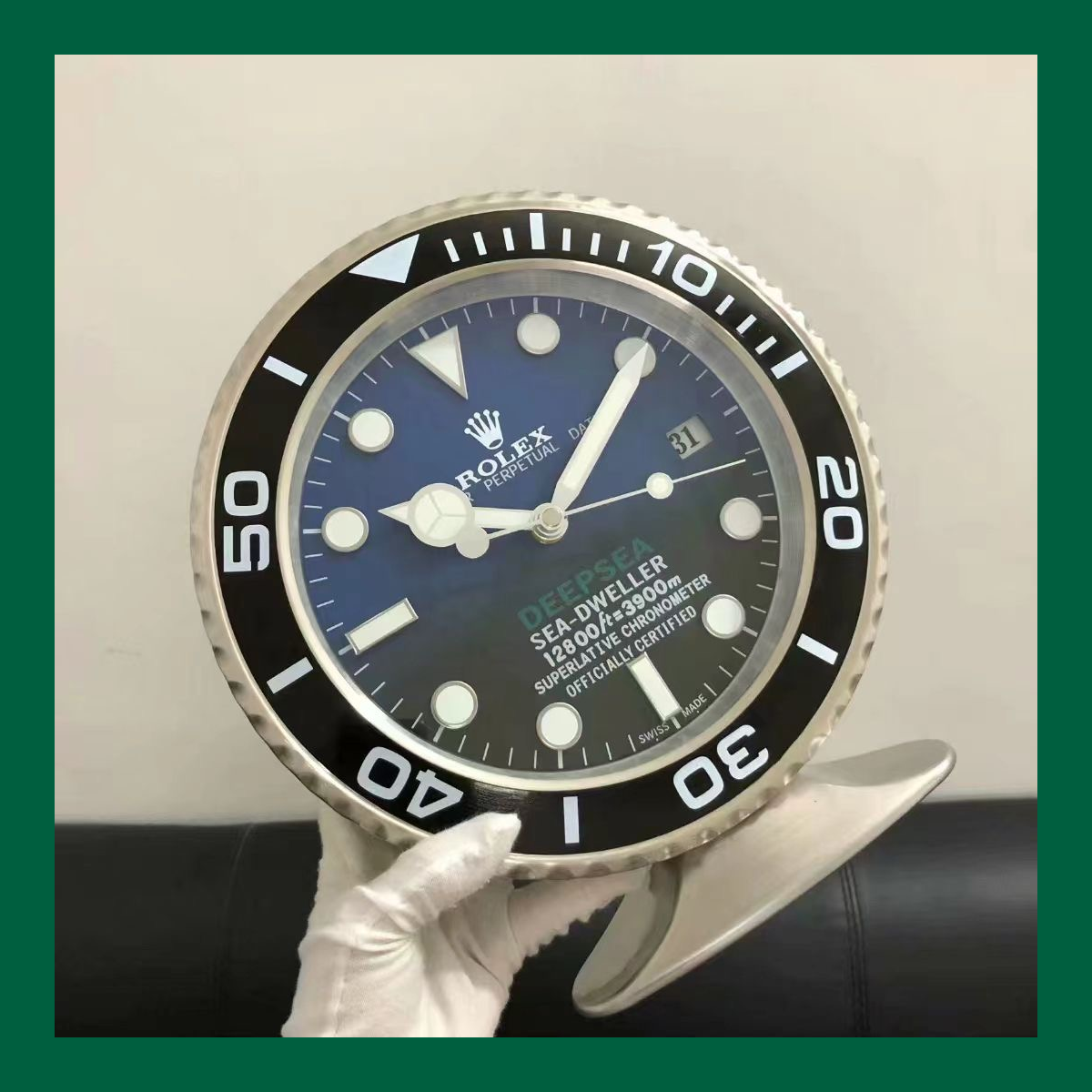 Deepsea Blue Gradient Table Clock