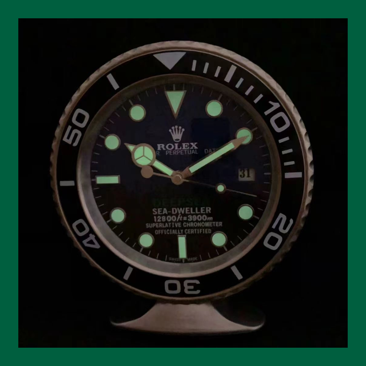 Submariner Red Bezel Table Clock